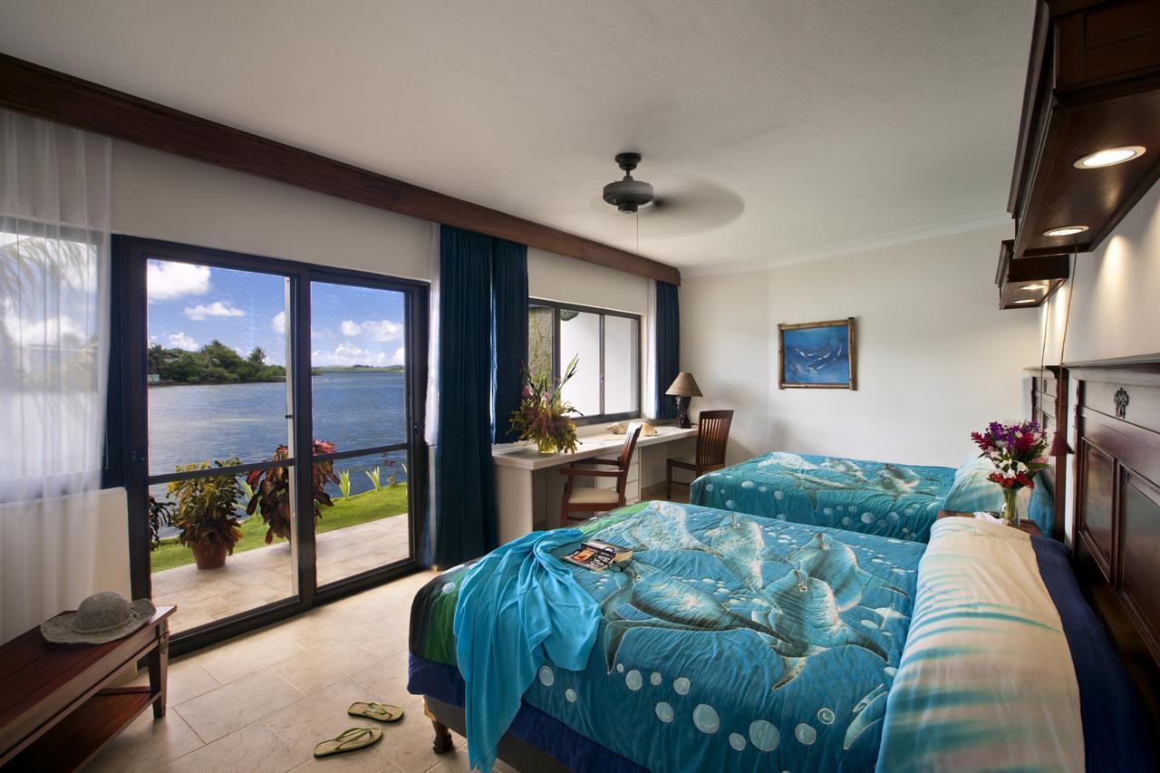 Manta Ray Bay Resort Colonia Kültér fotó