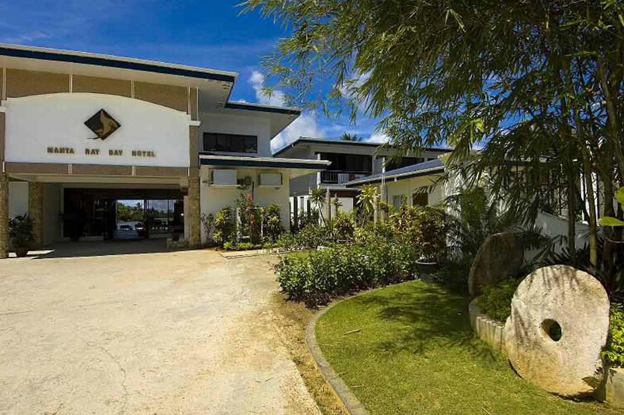 Manta Ray Bay Resort Colonia Kültér fotó